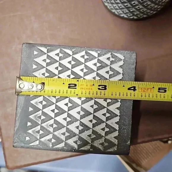 Accent Holders - Picture 6 of 9